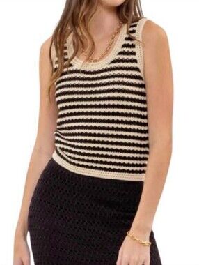 Blue Pepper Sleeveless Crochet Top NWT Sz Large Black And Tan